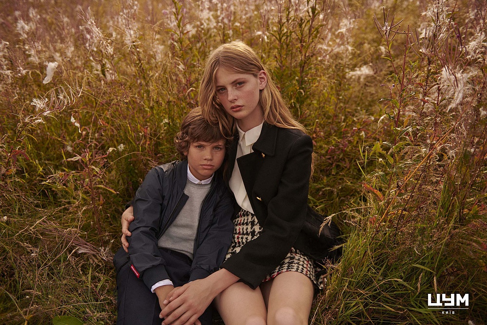 Куртка Freedomday, светр та брюки Armani JR, сорочка Armani JR, жакет Red Valentino, сорочка DKNY, спідниця Red Valentino