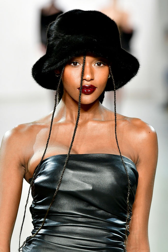 Меховая панама, LaQuan Smith