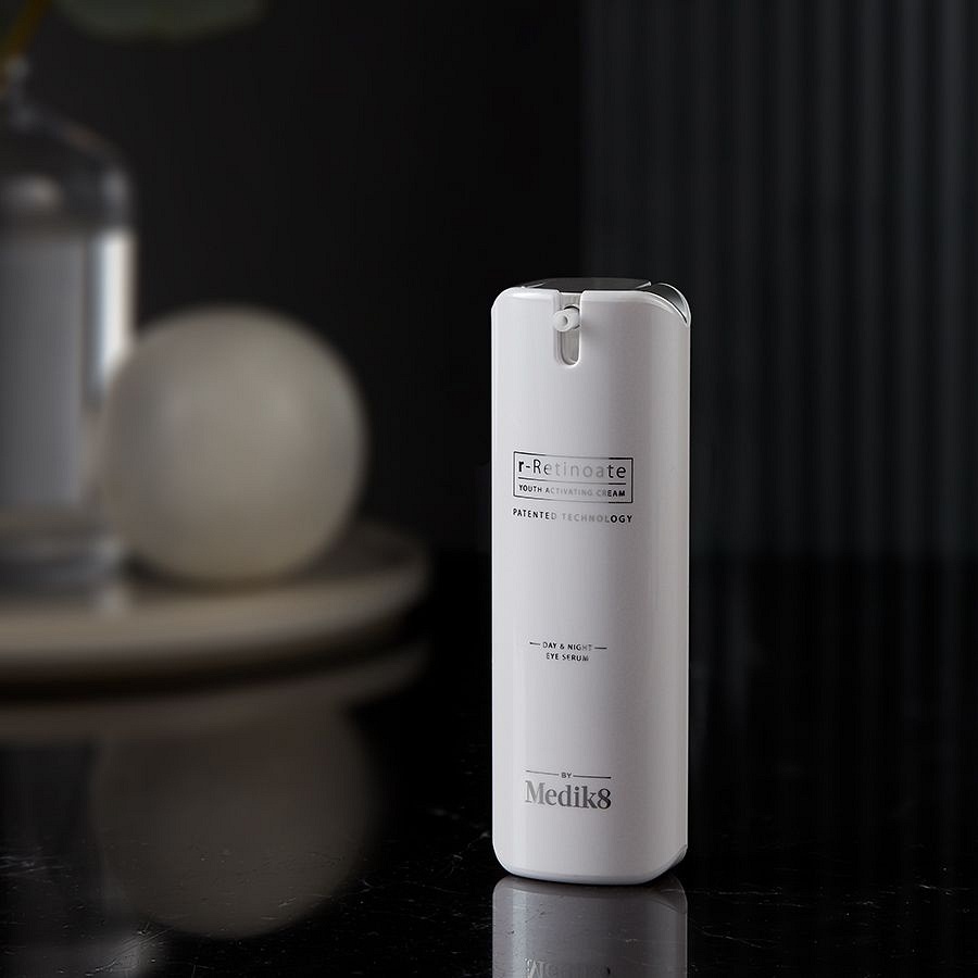 Омолаживающая дневная и ночная сыворотка для кожи вокруг глаз r-Retinoate Day & Night, Medik8