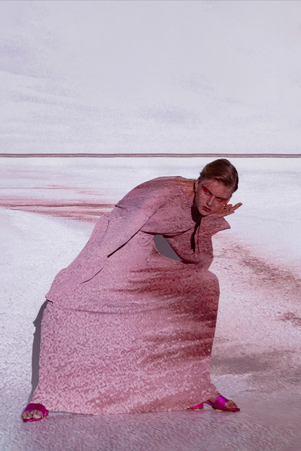 Серьги: Rassvet Accessories; Платье: J’Amemme; Обувь: Marsala