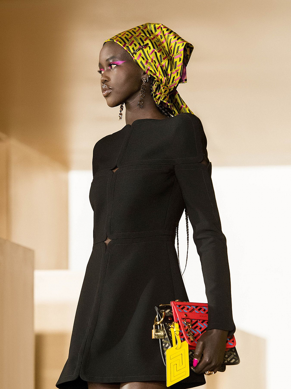 Versace Fall 2021 Ready-to-Wear