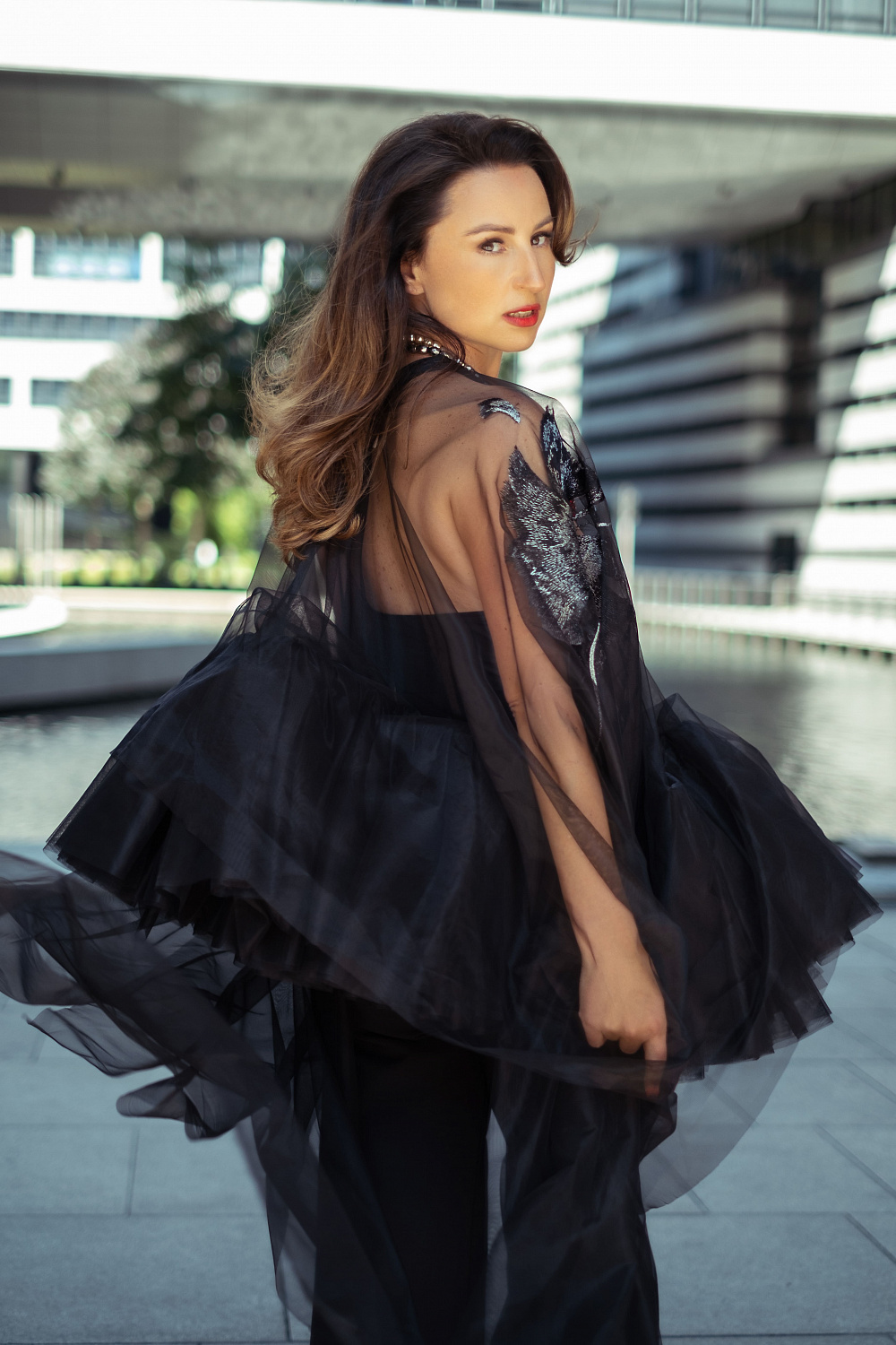 Marina Bern. Подвеска, Hanna Bernhard, топ, Olena Dats’, брюки, Jeisoni