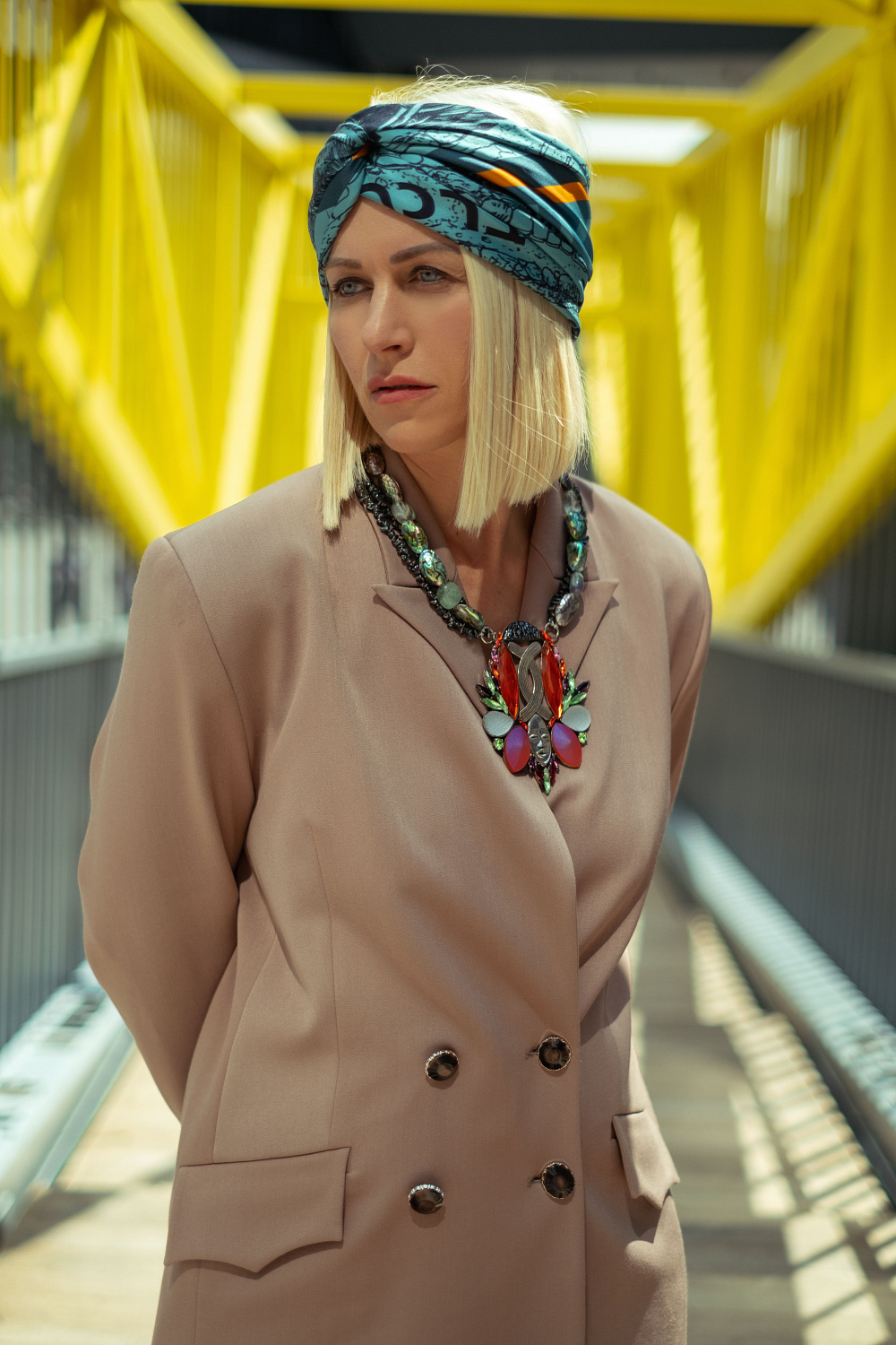 Nelly Schmölke. Украшения, Hanna Bernhard, шарф и жакет, Jeisoni