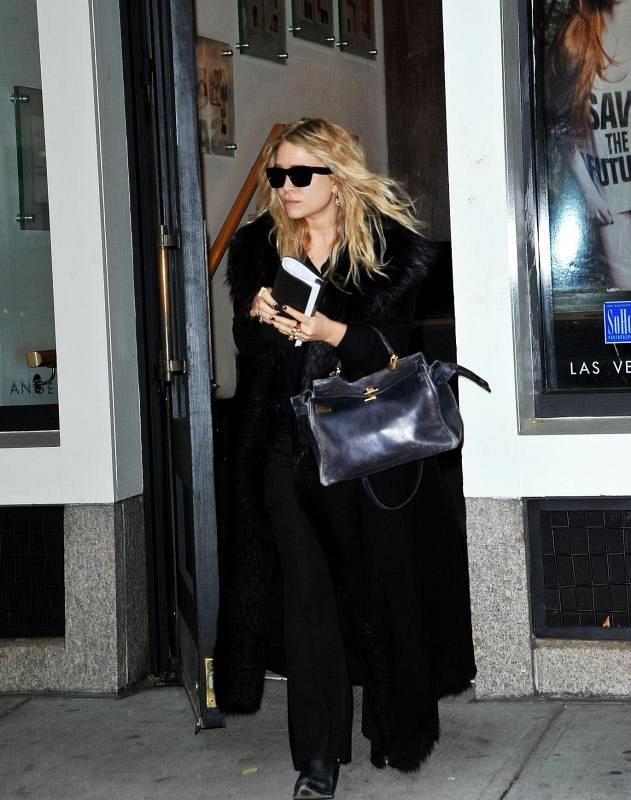 Instagram: @olsenoracle