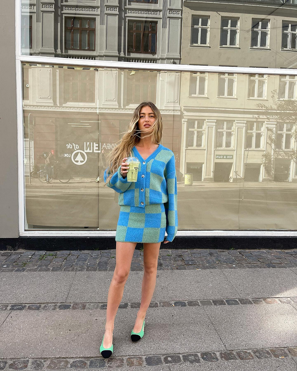 Instagram: @emilisindlev