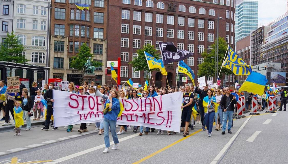 Instagram: @feine.ukraine