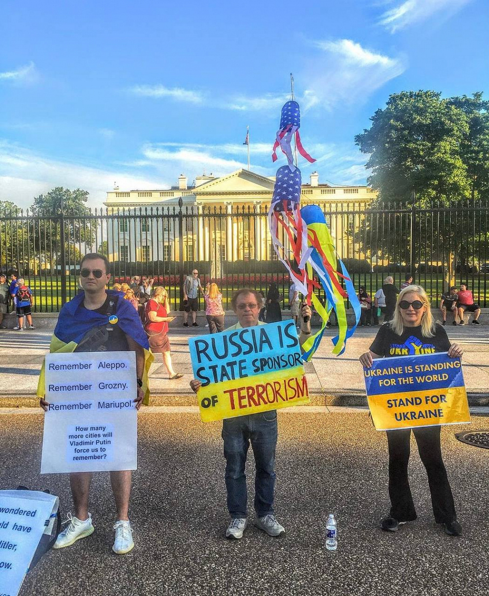 Instagram: @us.ukrainian.activists