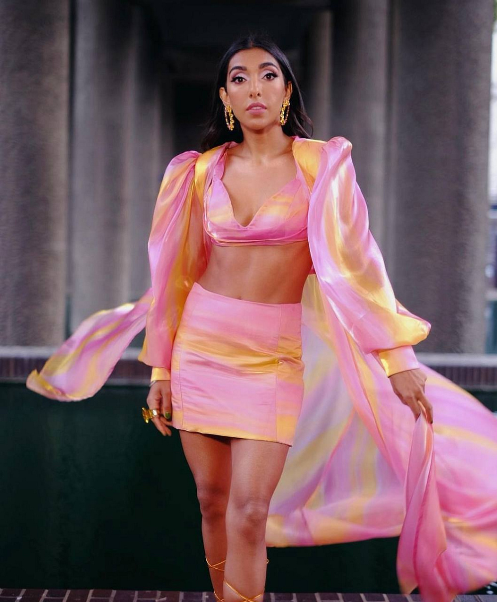 Instagram: @rupikaur_