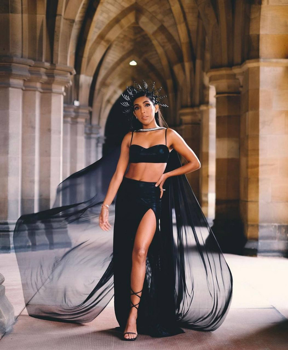 Instagram: @rupikaur_