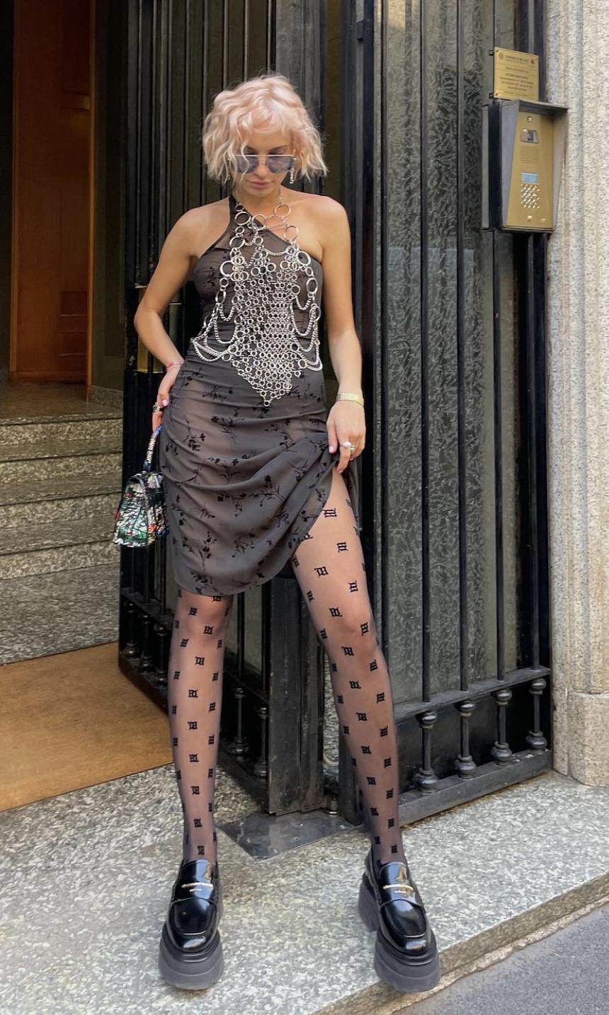 Instagram: @vi_bogodist