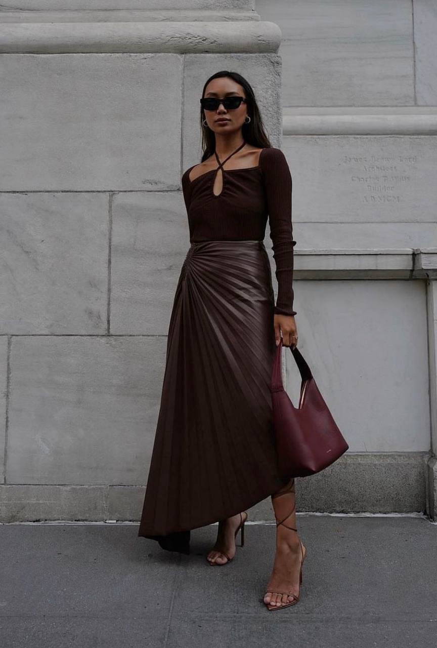 Instagram: @linhniller