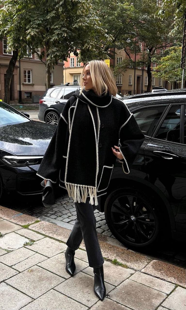 Instagram: @alexiiak