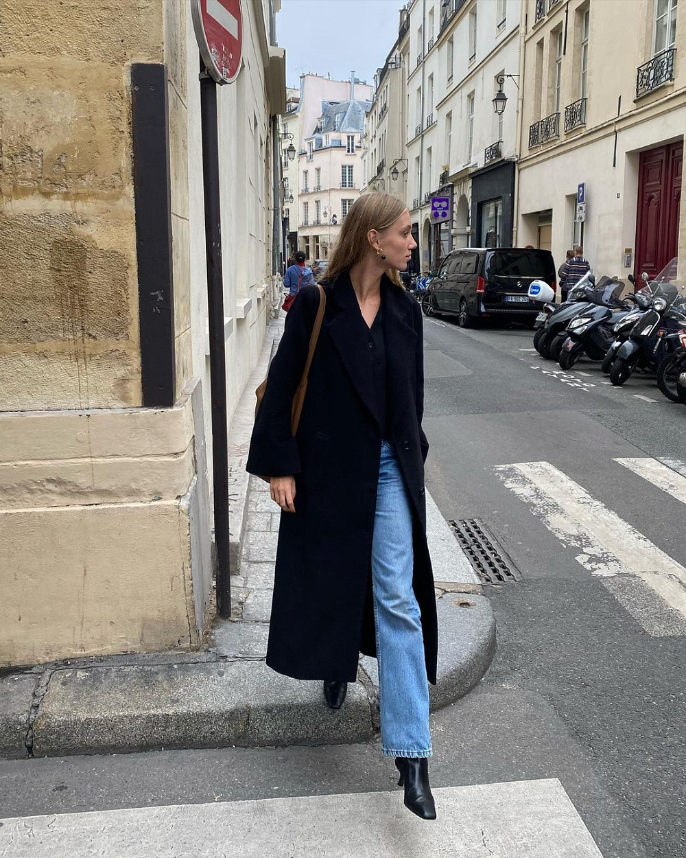 Instagram: @amaliemoosgaard