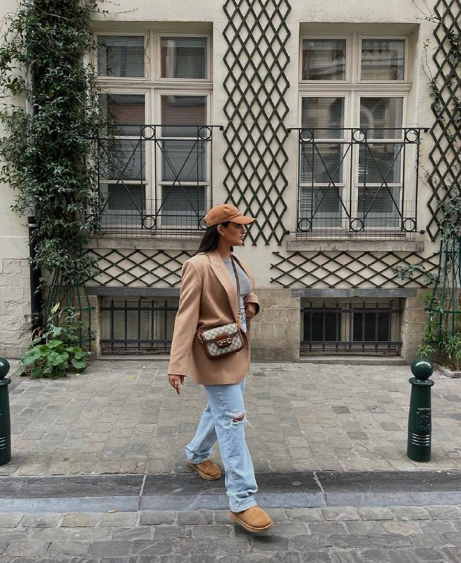 Instagram: @amrit_bilkhu