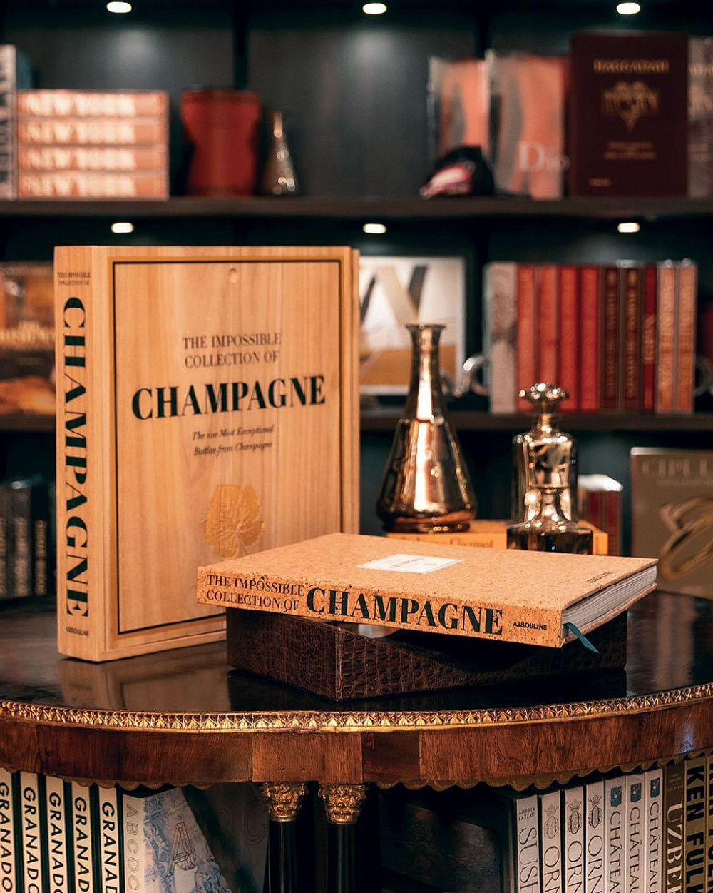 Книга видавництва ASSOULINE