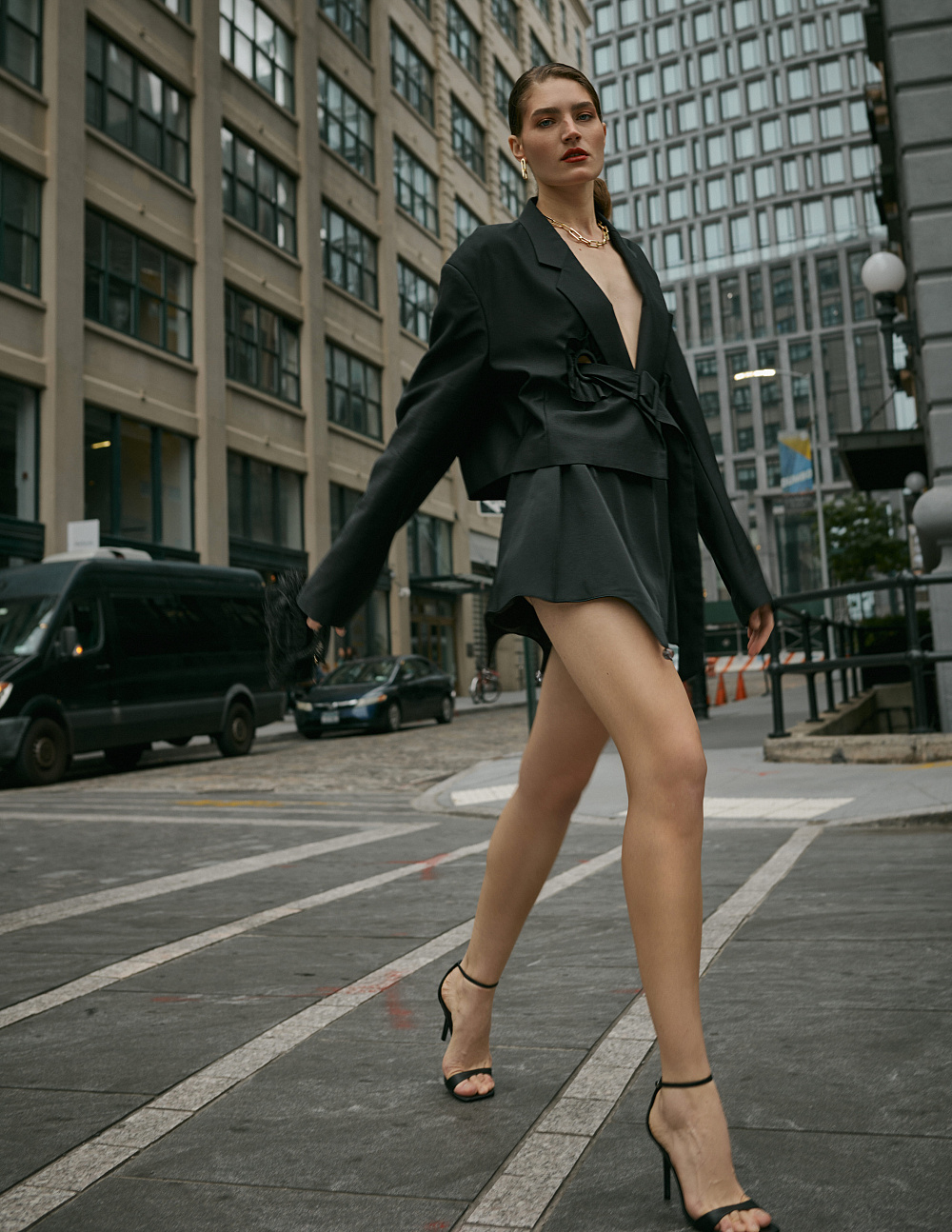 Жакет, Litkovska, корстетна спідниця, Guranda, сумка, Vikele Studio, взуття, YSL, намисто та сережки, Île