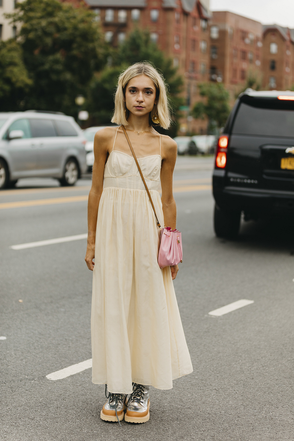 З легким повітряним сарафаном