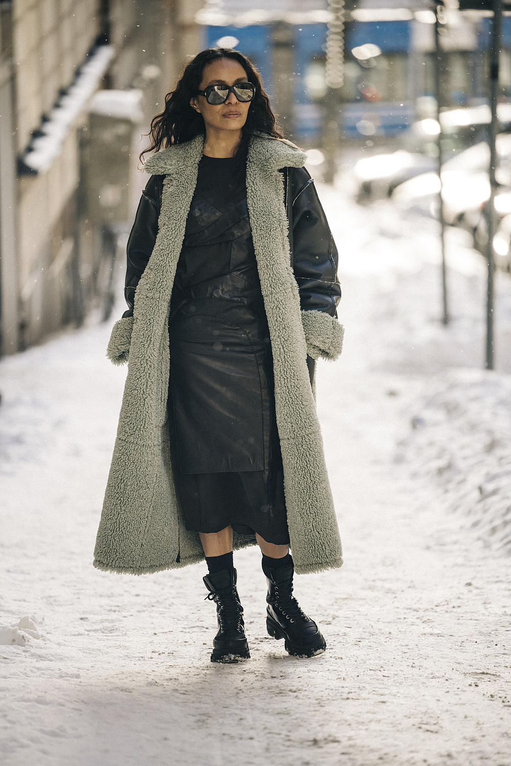 З дублянкою та максі-сукнею