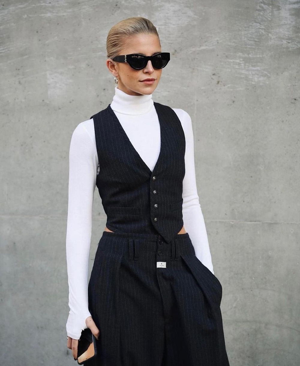 Instagram: @carodaur