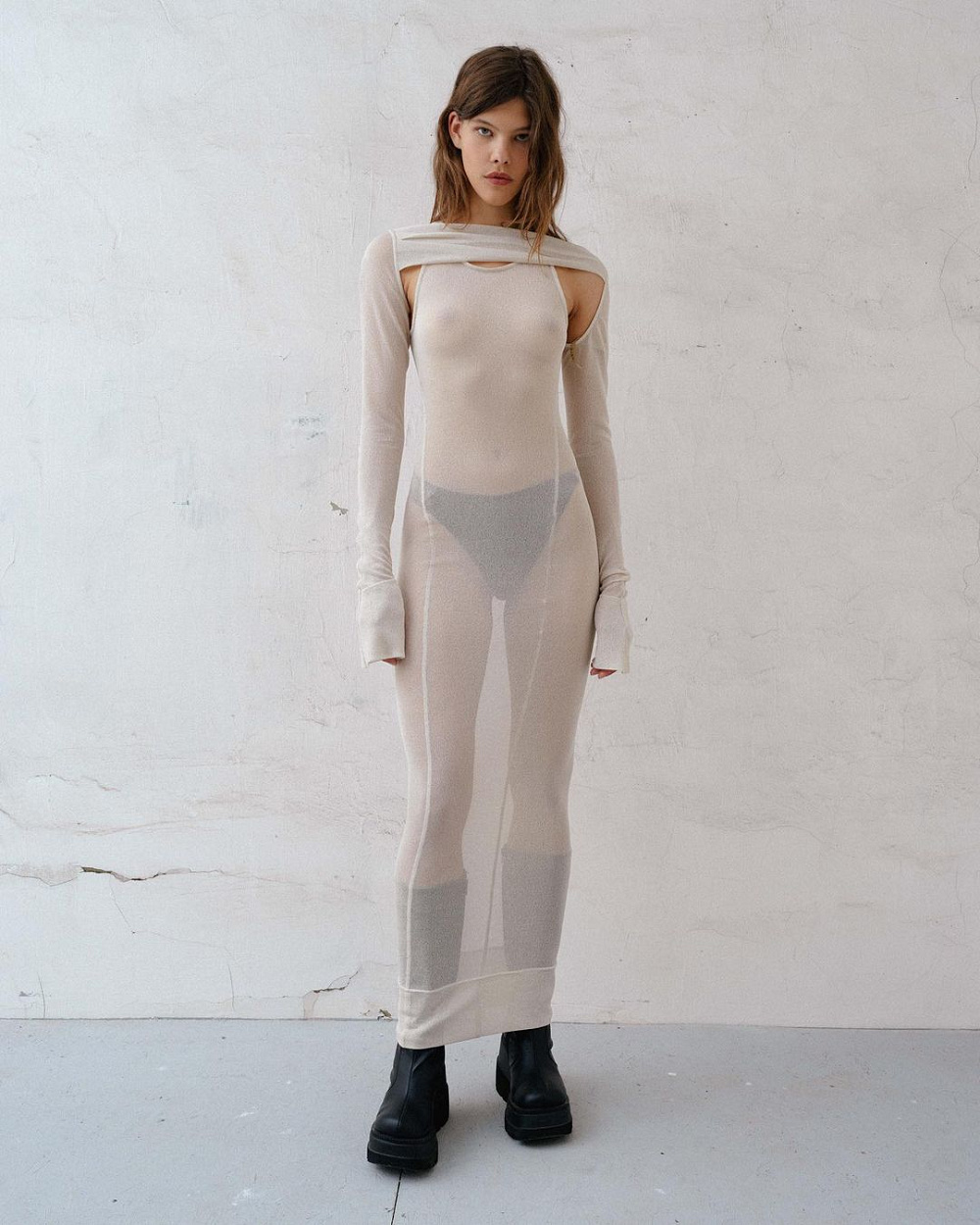 Instagram: @unmere.u