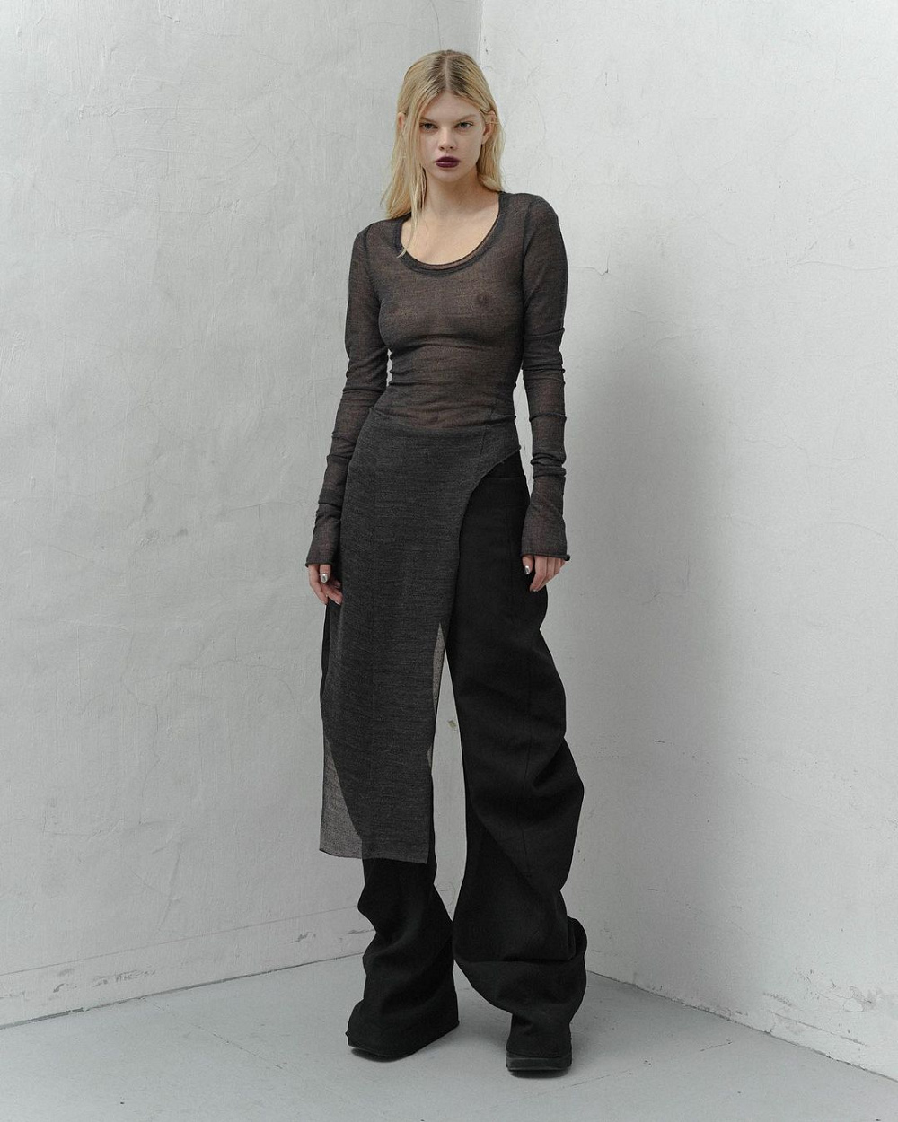 Instagram: @unmere.u