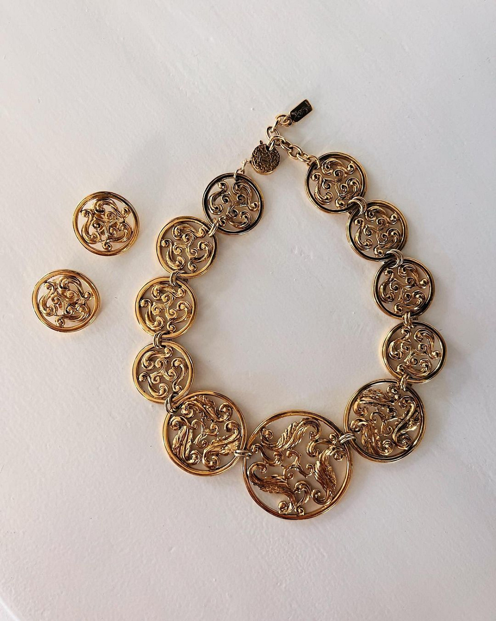 Instagram: @kira.vintage