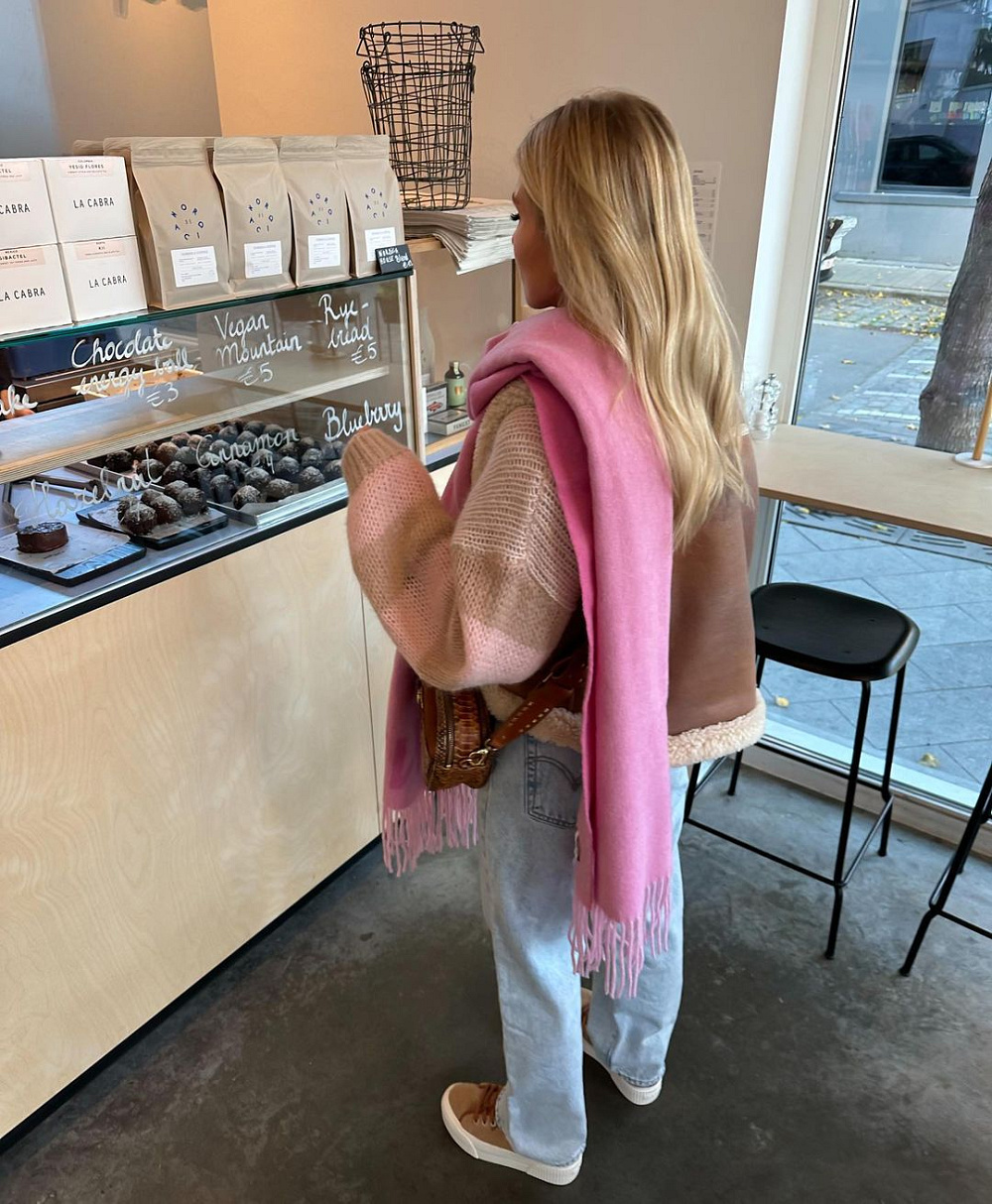 Instagram: @oliviatps