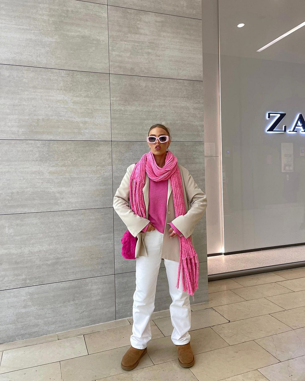 Instagram: @hannahemilywhite