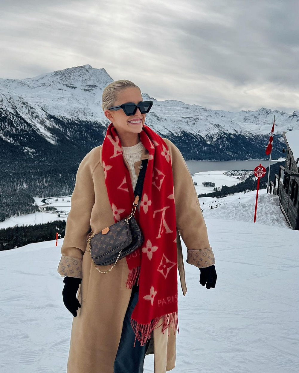 Instagram: @carodaur