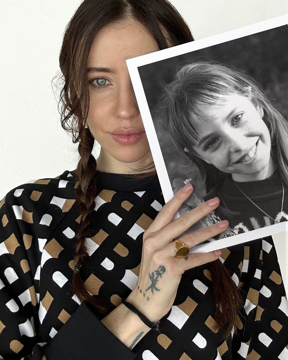 Instagram: @nadyadorofeeva