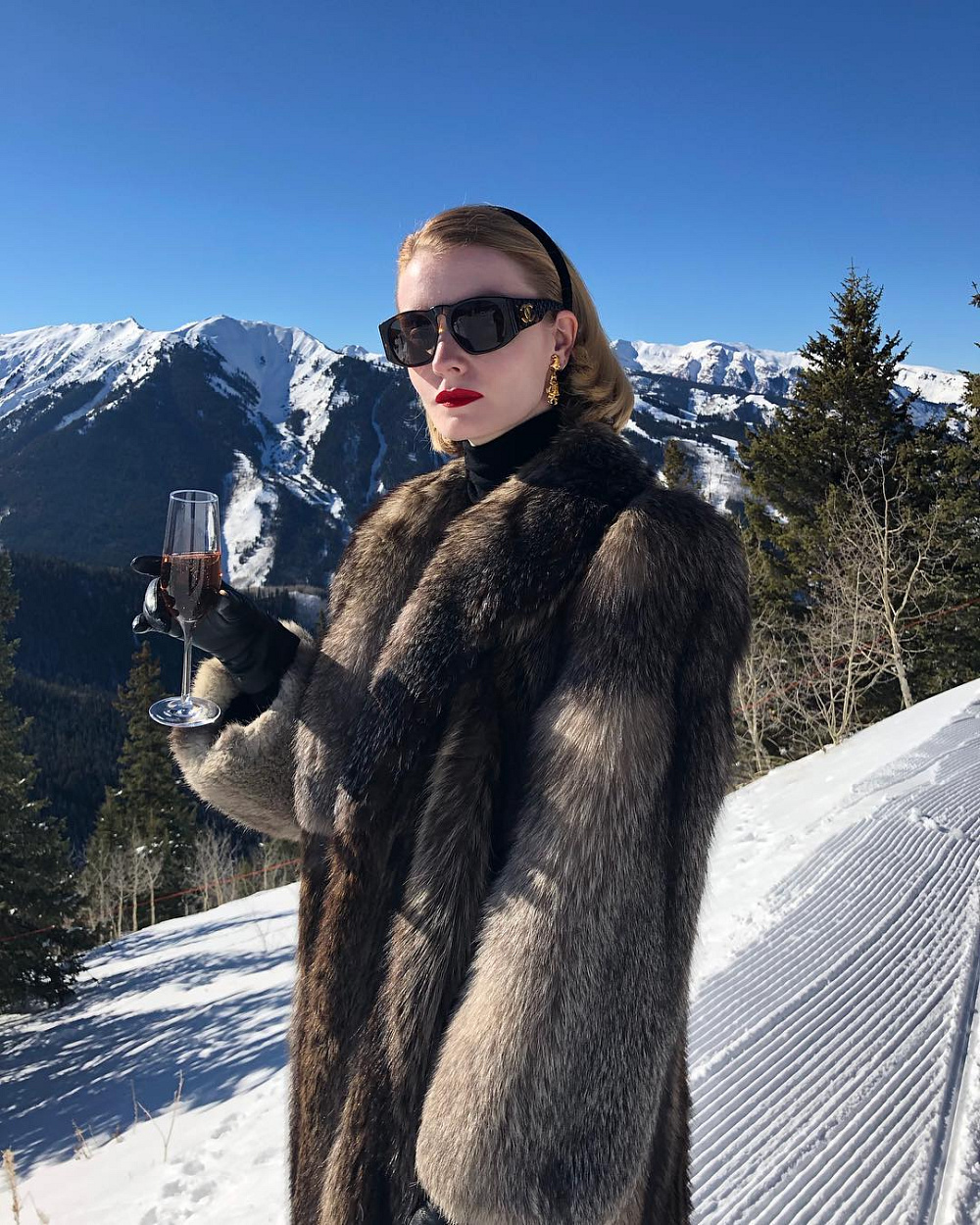 Instagram: @zizidonohoe