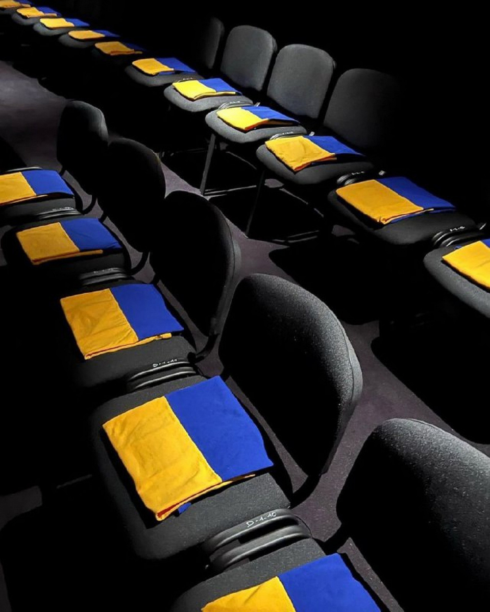 Показ Balenciaga FW 22