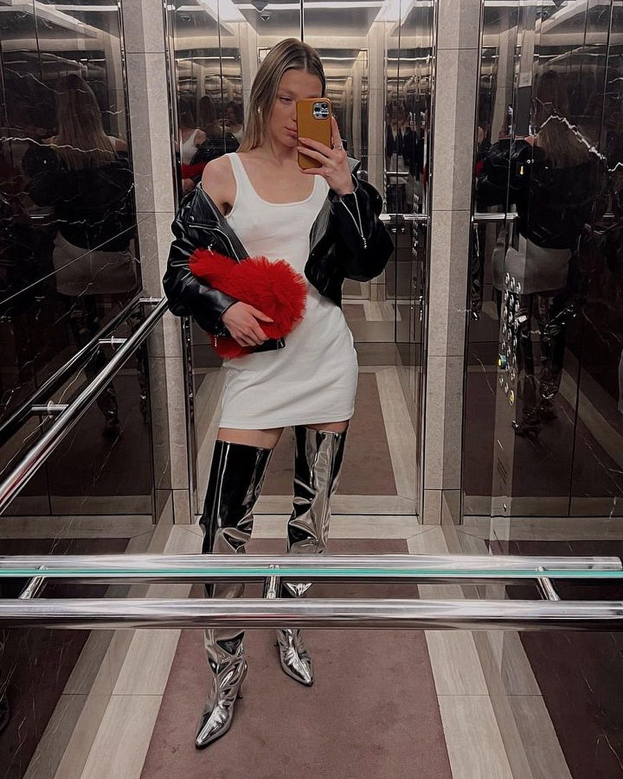 Insragram @maryfurtas