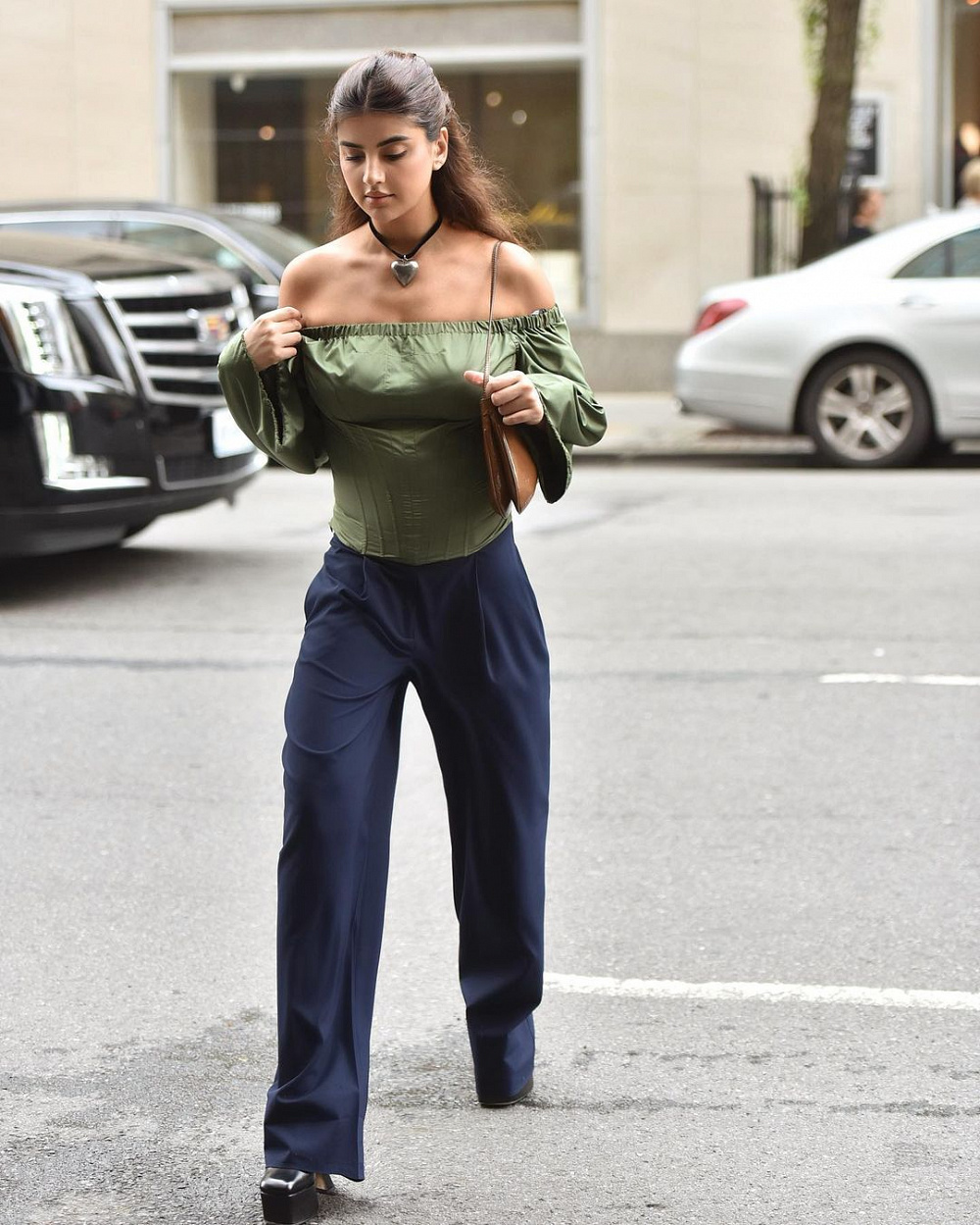 Instagram @olafarahat