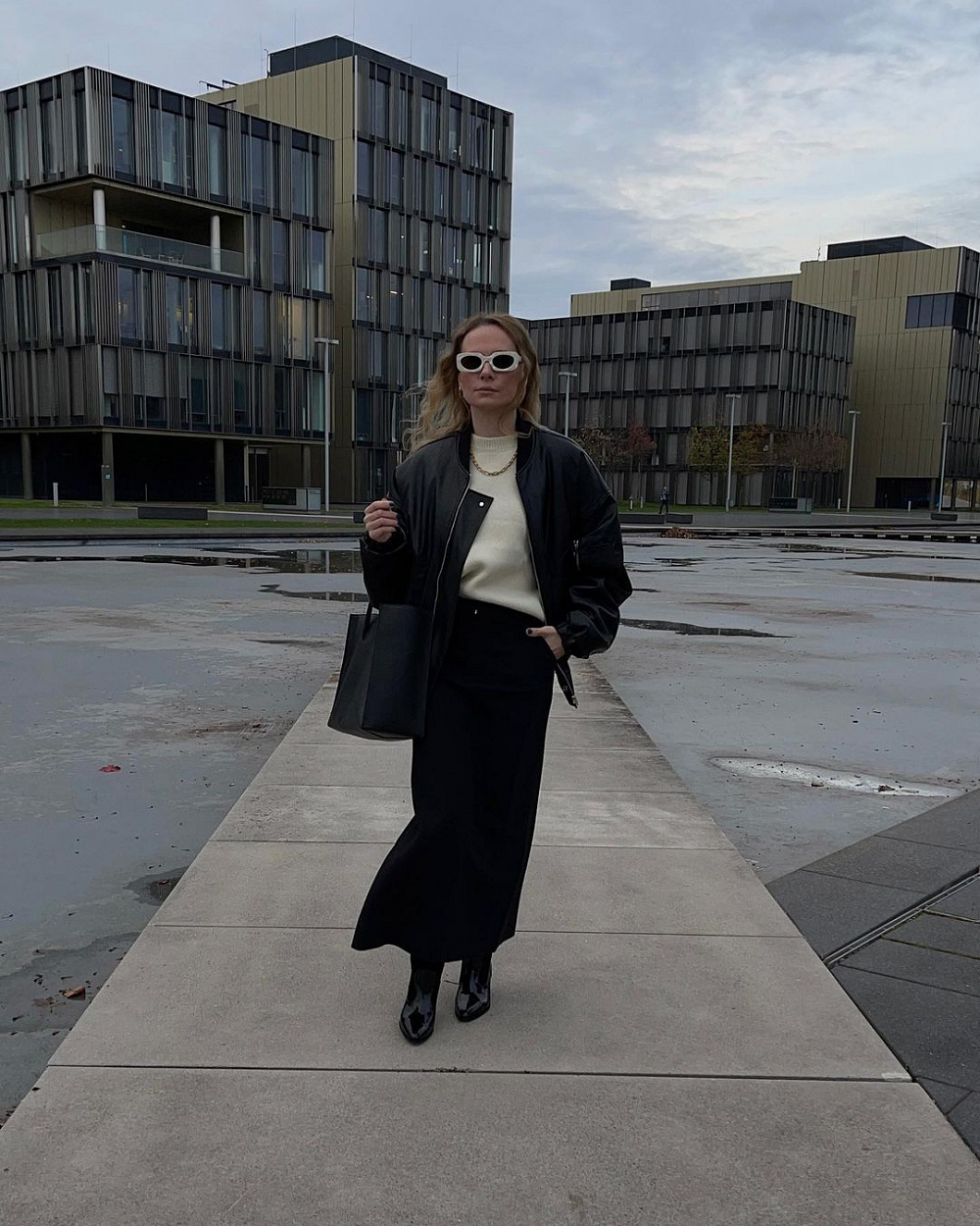 Instagram: @_mariaevert_