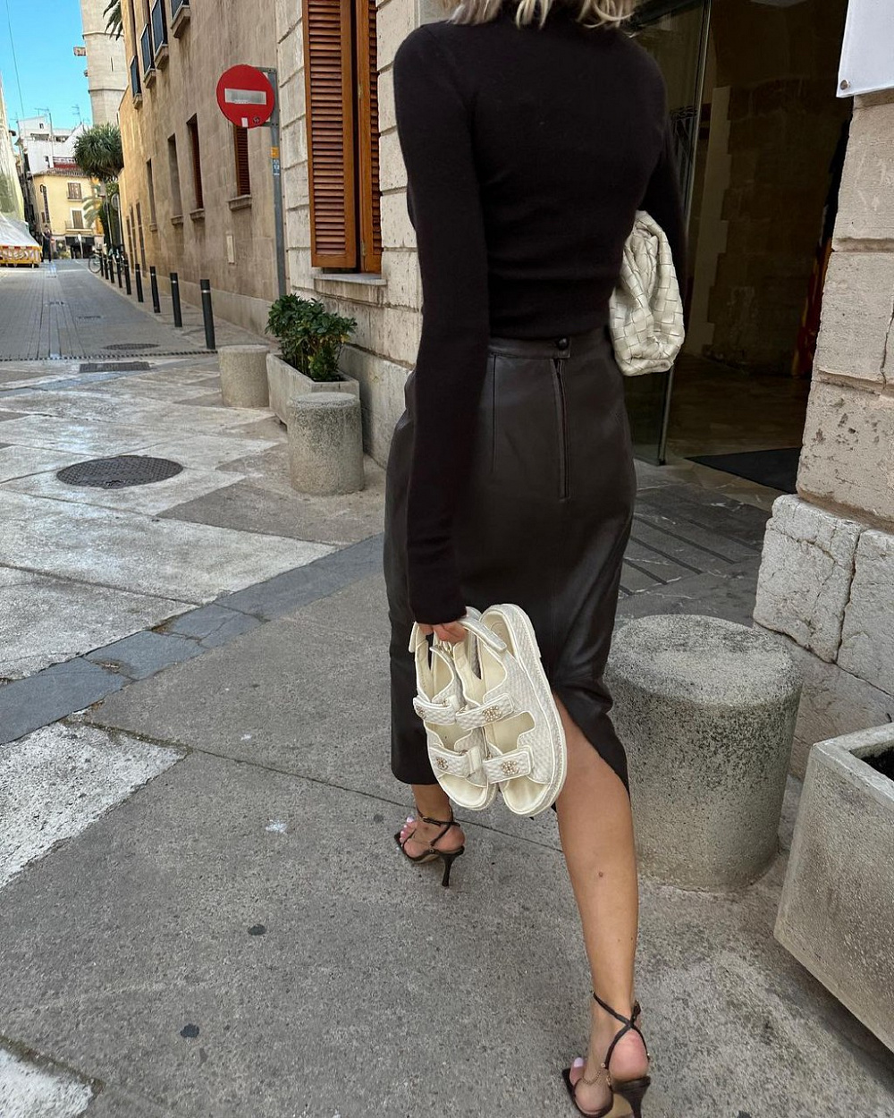 Instagram: @alexiiak