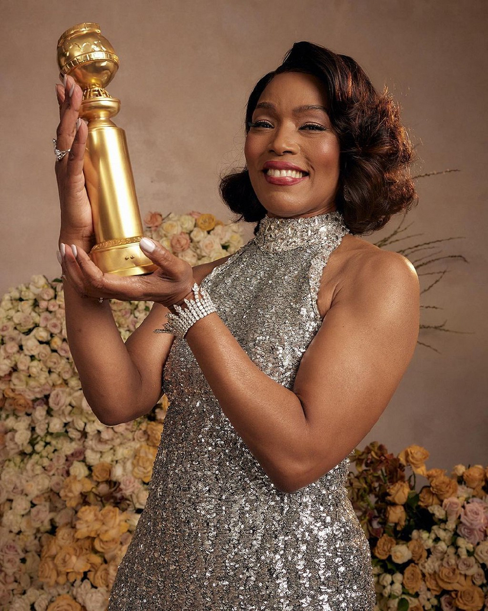 Instagram: @goldenglobes