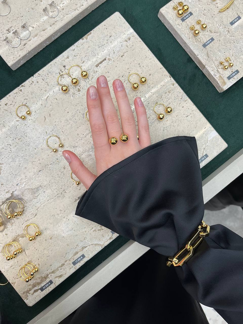 Кільця, Guzema Fine Jewelry; браслет, Île