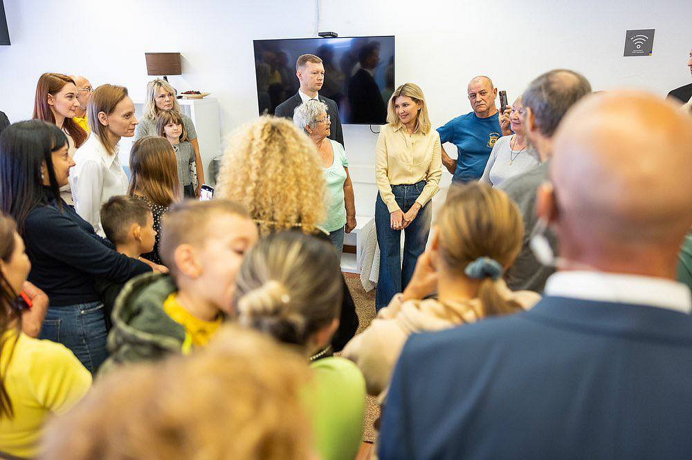 Instagram: @olenazelenska_official