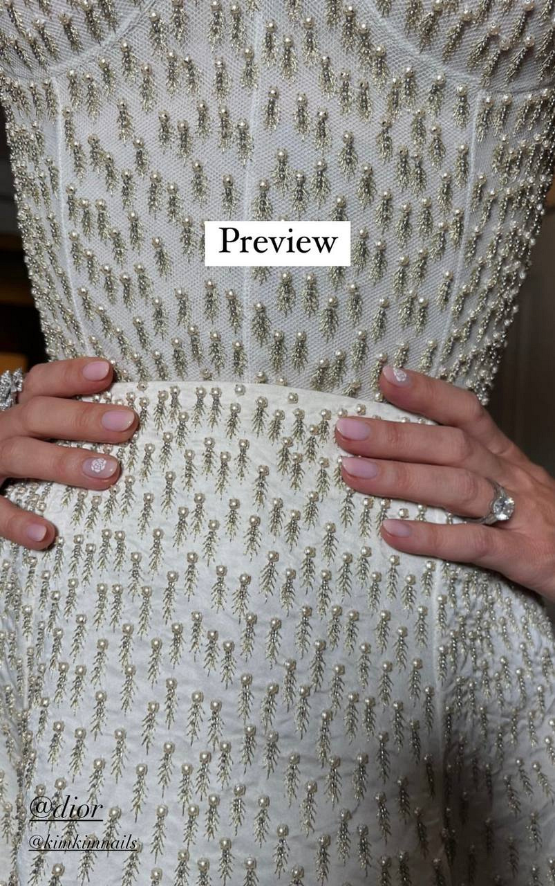 Instagram: @mirandakerr