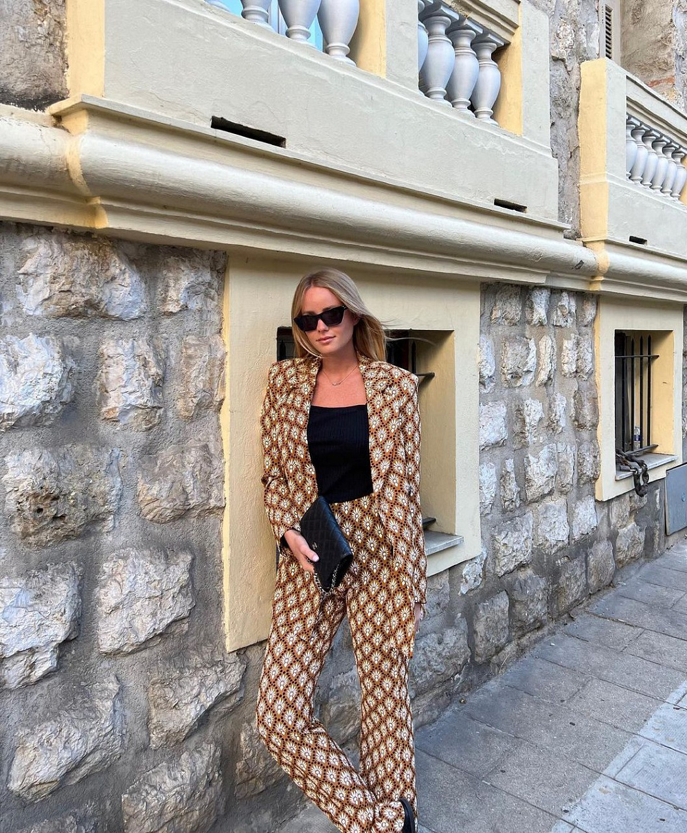 Instagram: @margauxcrls