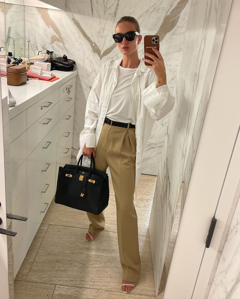 Instagram: @rosiehw