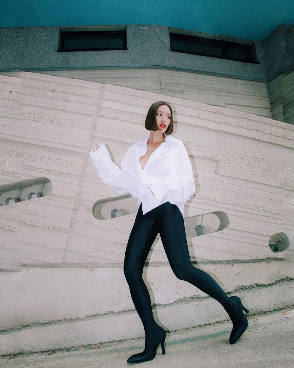 Instagram: @handinfire