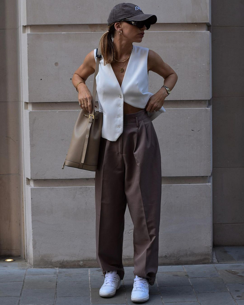 Instagram: @whatgigiwears