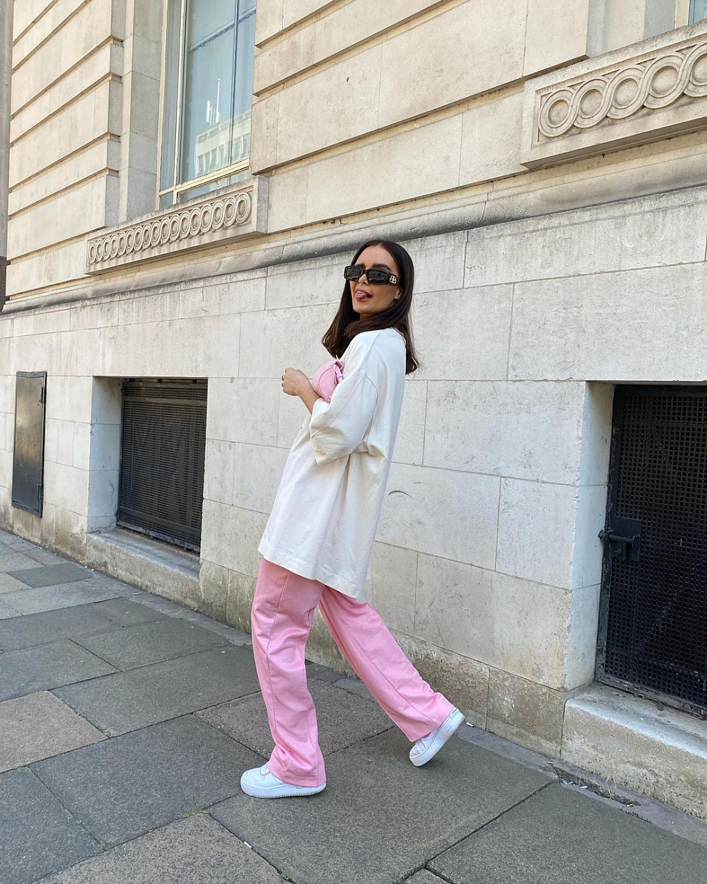 Instagram: @lissyroddyy