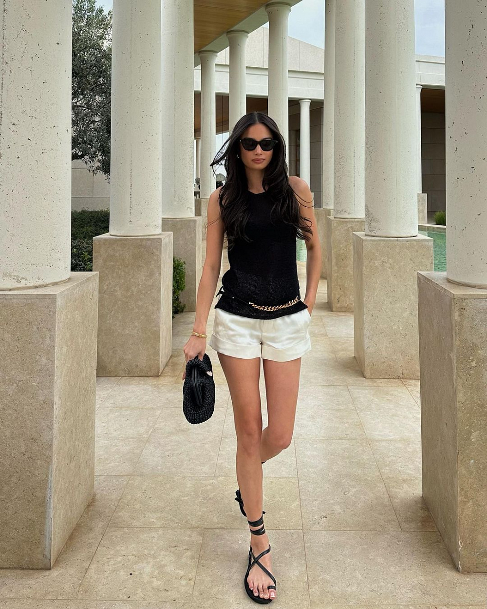 Instagram: @kelseymerritt