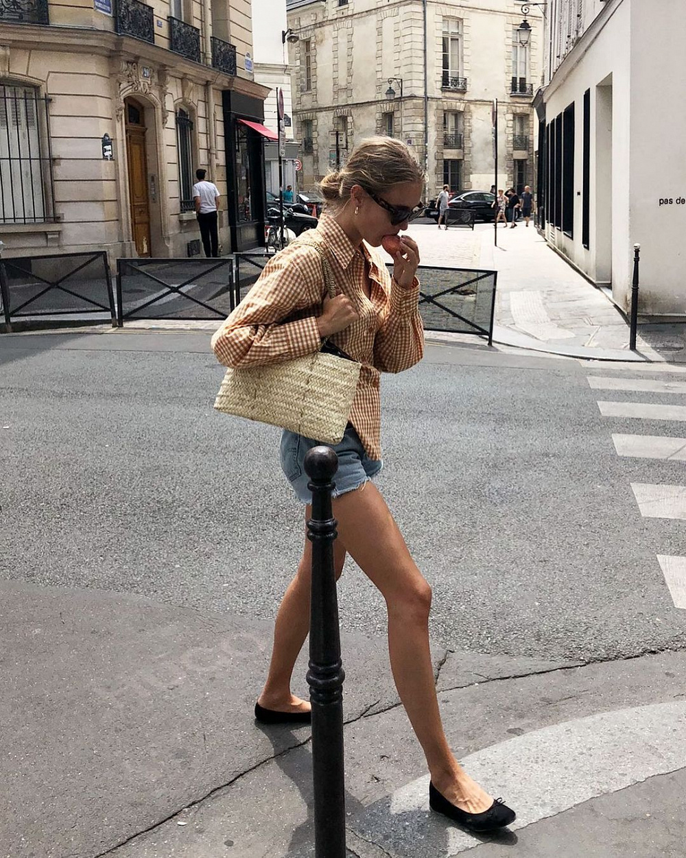 Instagram: @amaliemoosgaard