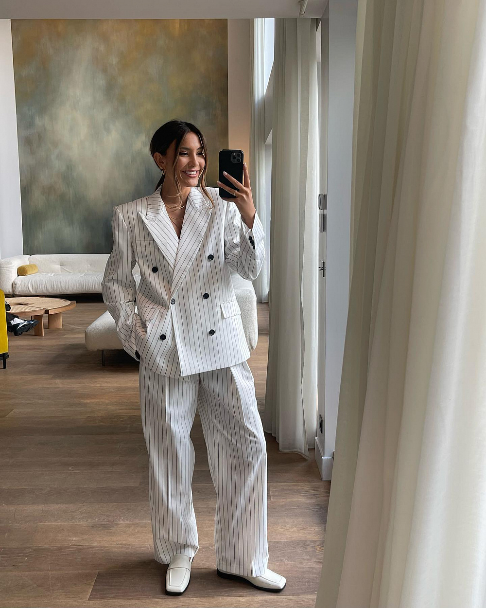 Instagram: @wendyswan