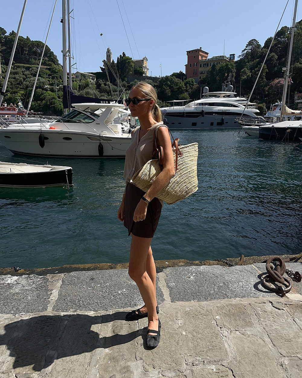 Instagram: @clairerose