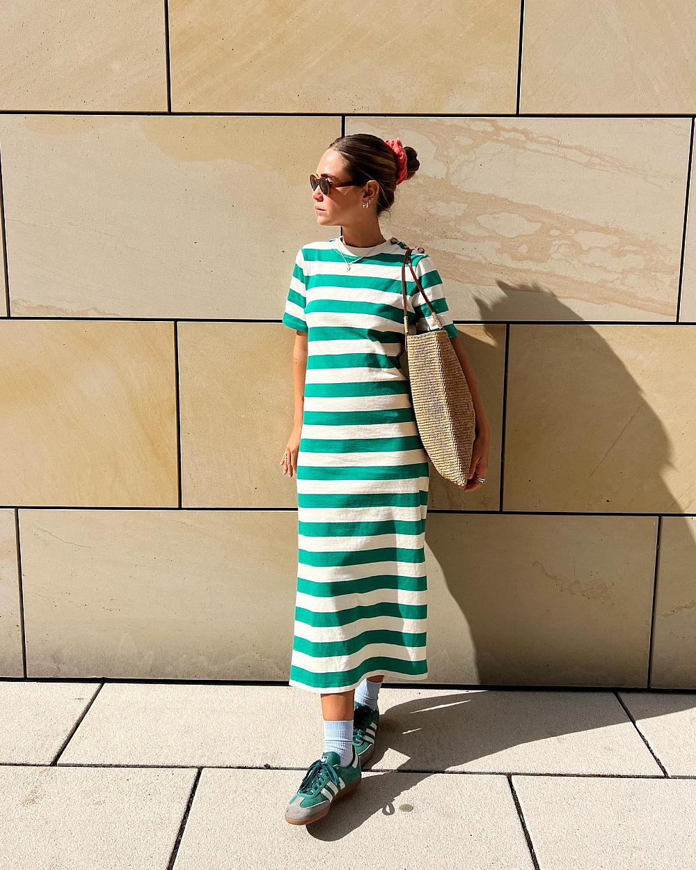 Instagram: @carlotaweberm